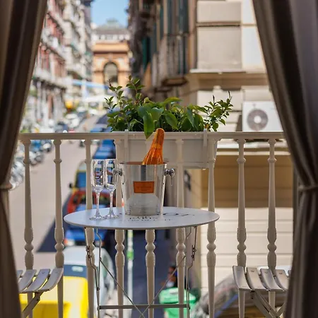 Bellini Inn Primo Piano Naples Exterior photo